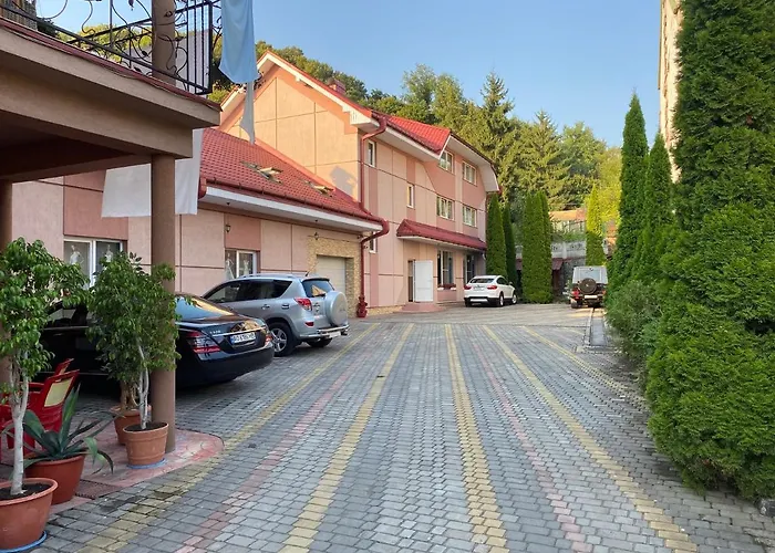 атлант * Khust